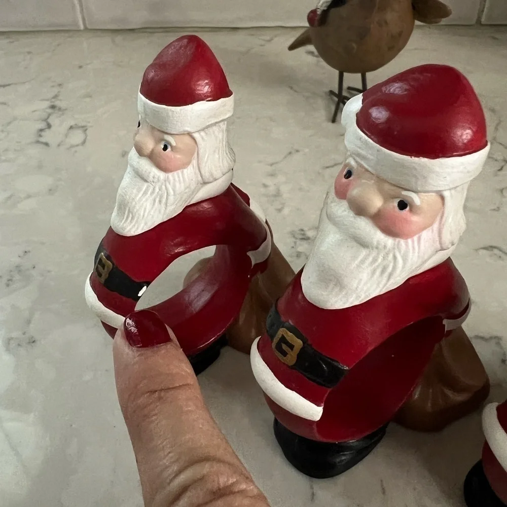 Napkin ring ceramic Santa set of 4 hand painted vintage